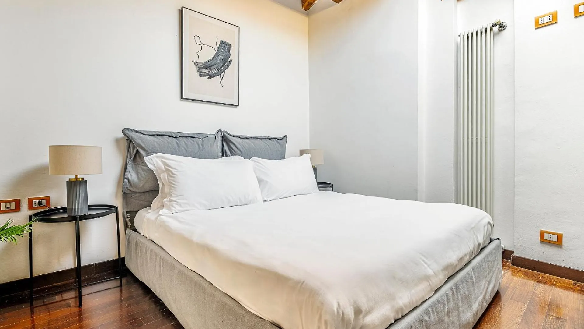 Brand New 2 Bedrooms Apartment In Brera Milaan 0*,  Italië
